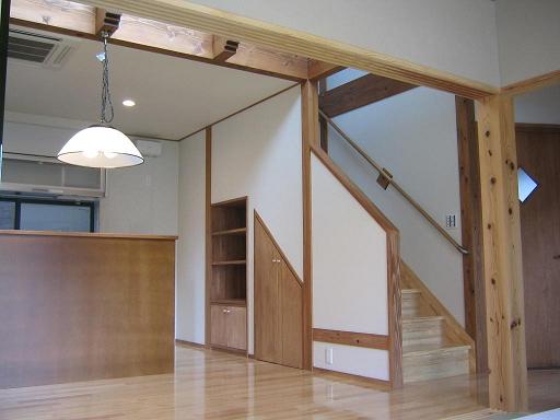 ���r���O