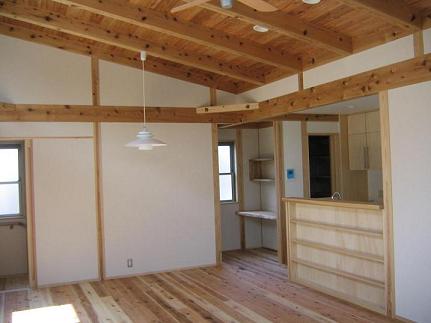 ���r���O