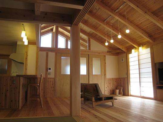 ���r���O