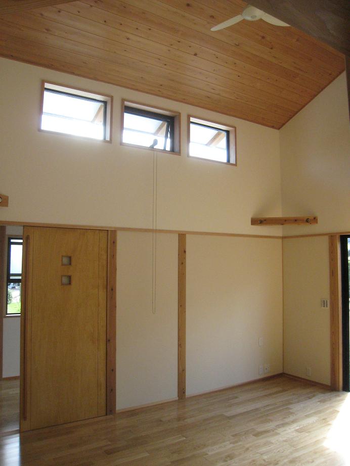 ���r���O