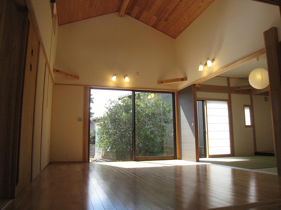 ���r���O